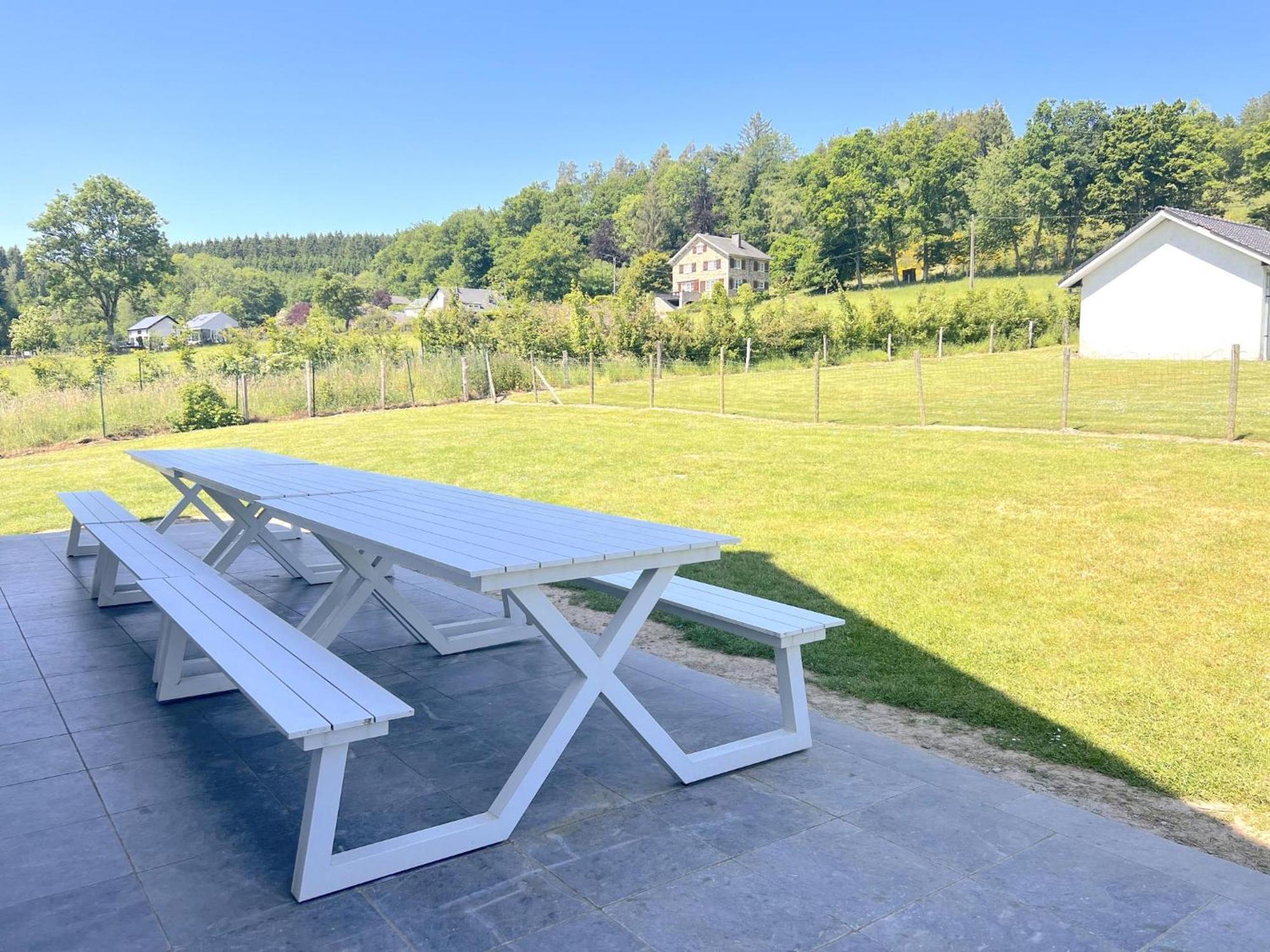 Sur Les Thiers Villa Lierneux Bagian luar foto